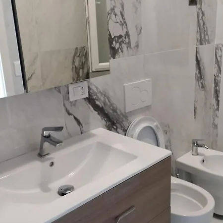 Aquamarinehouse Konukevi Crotone